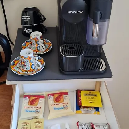 Alojamento de Acomodação e Pequeno-almoço Le Gorgoni Tropea *