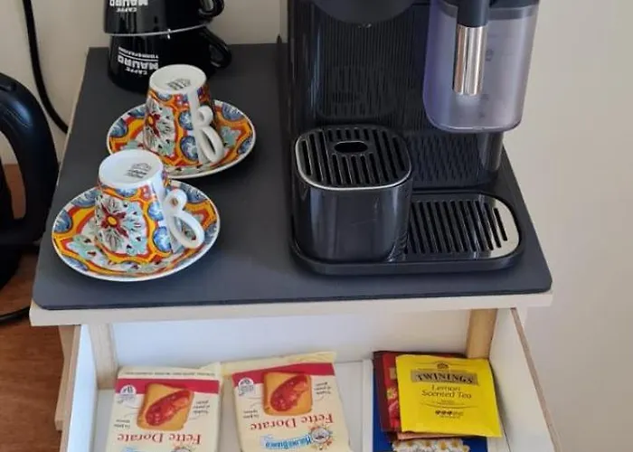 לינה וארוחת בוקר Le Gorgoni Tropea 4*